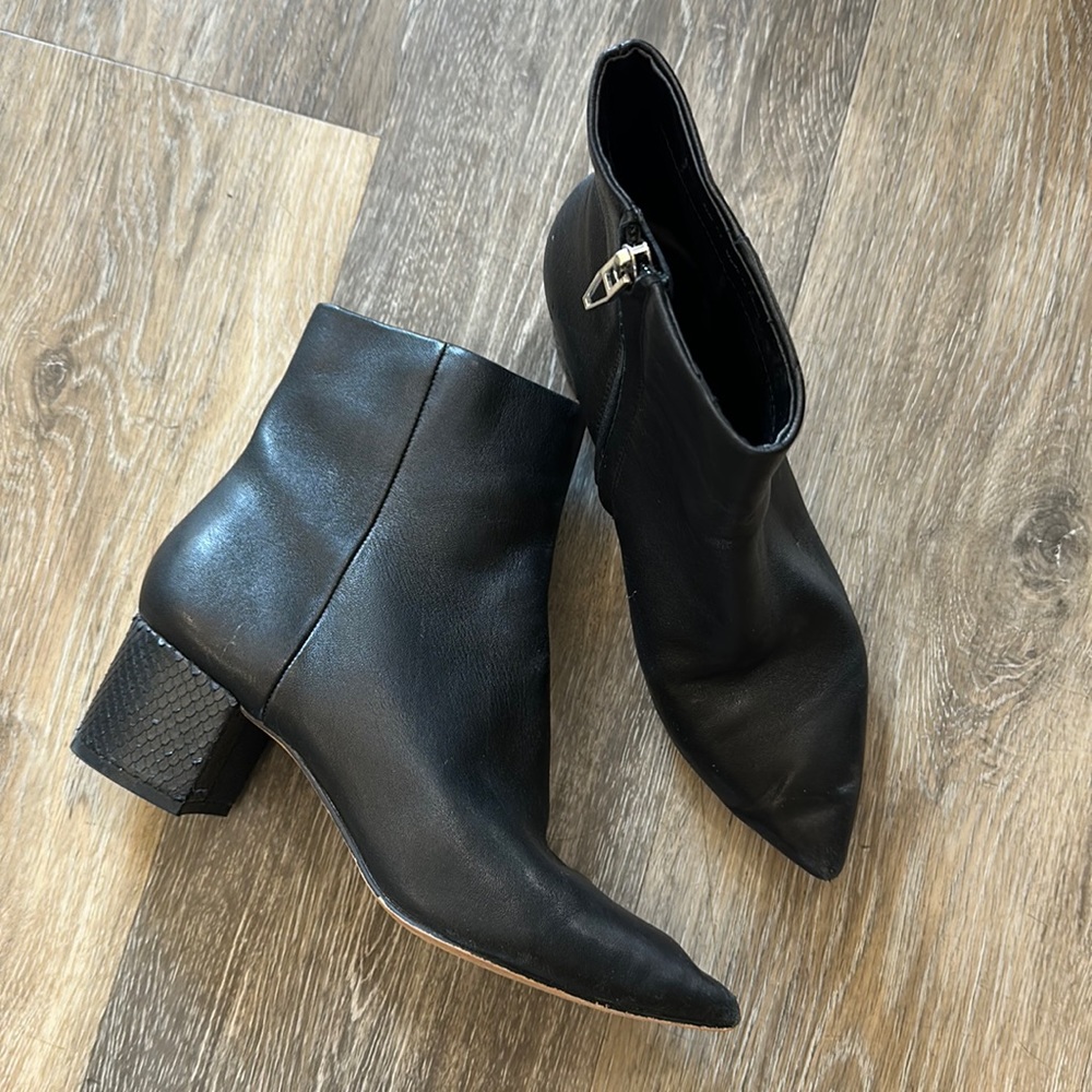 Dolce Vita Black Booties